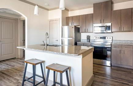 Landing Amazing 1BD Courtyard Pool - Photo 9