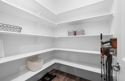 Creswell lane! Where luxury meets entertainment! - Foto 50