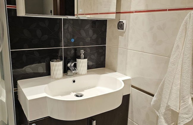 Apartment in Zyrardow 10min to Suntago - Photo 19