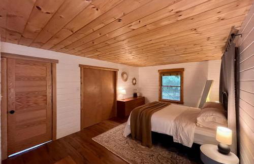 Modern Mountaintop Cabin with a gorgeous view - Foto 16