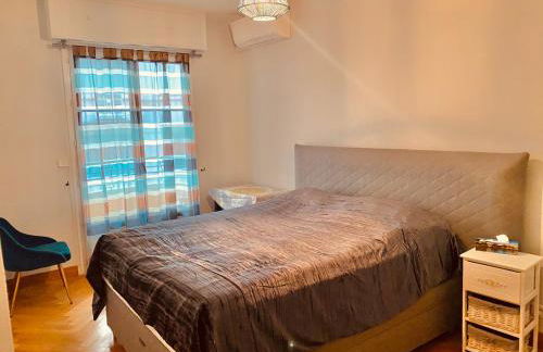 City center cute flat with sea view one bedroom - Photo 3