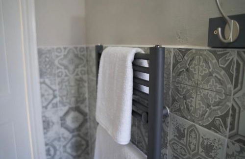 Stunning 5 Bedroom Victorian home with optional hot tub - Foto 25