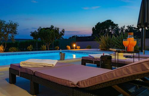 Villa Lorema-pet friendly on 5000 sqm garden,pool, jacuzzi, billiard&PS5 - Foto 26