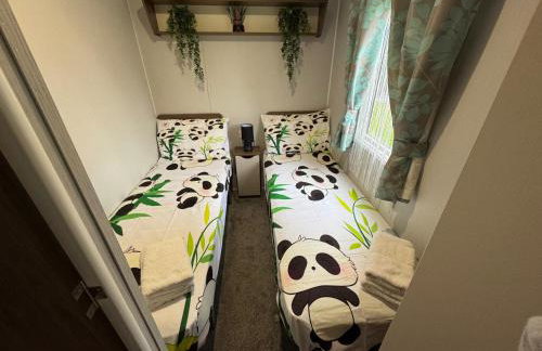 Haggerston Castle - Caravan - Sleeps 6 - Parking - Foto 17