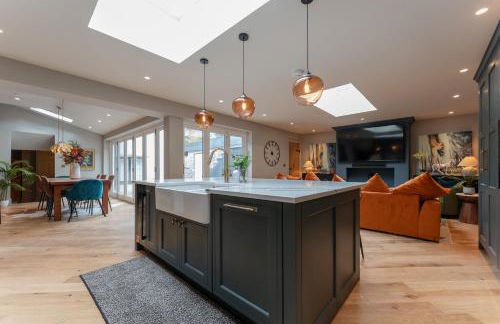 St James Cottage - Luxurious Dorset Escape in Idyllic Milton Abbas - Photo 41