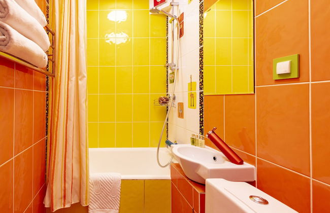 InnDays on Novocheremushkinskaya 2 - Photo 11