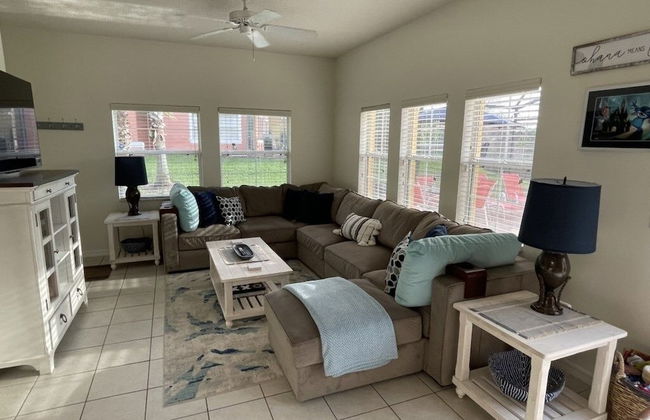 Luxury Villa With Large Private South Facing Pool 4 Bedroom Townhouse by RedAwning - Photo 8