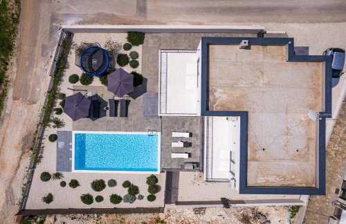 Villa Angie near Pula for 10 persons with private heated pool & kids playground - Foto 10