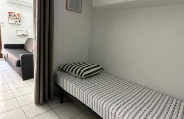 Studio 3 pers climatisé rénové, au calme, idéalement situé proche St Raphael-St Tropez, plage et commerces à pieds - Foto 17