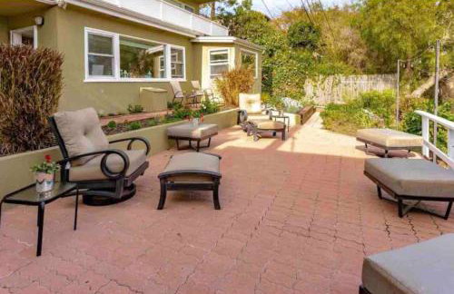 STUNNINGLY PERFECT Beach ALL NEW REMODEL Galore - Foto 53