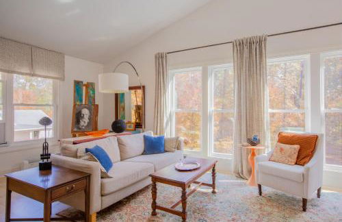 Studio Apt on HRT hosted by Longview Stays - Foto 9