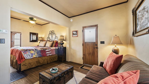 Oceanfront Hacienda - Photo 3