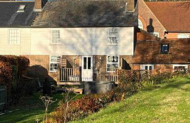 Adorable quirky country cottage - Foto 17