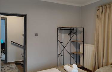 Tommy's Guest House - Photo 5