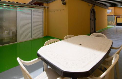 The Safe Point Residential Castillo - Foto 8