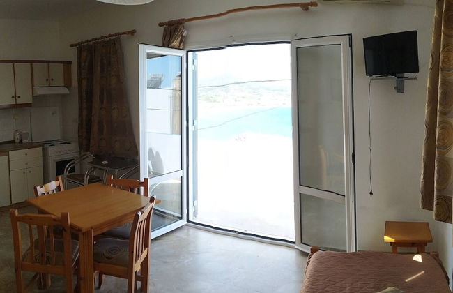 Sea View And Mountain View Apartment For 4 People - Photo 20