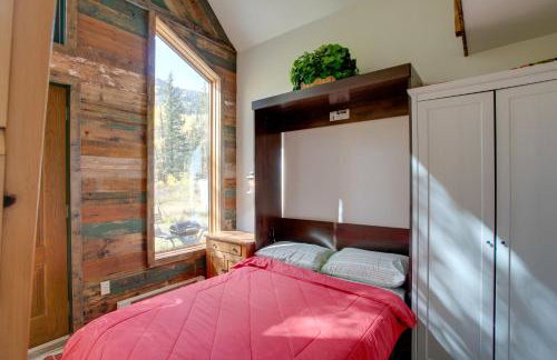 Colorful Cabin w/ Teepee, Fire Pits & Mtn Views! - Foto 10