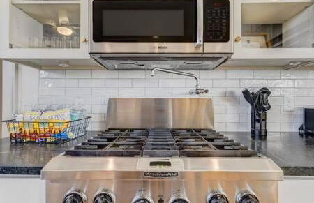 Noble Mansion 7 Bedrooms w Hot Tub Firepit & BBQ - Foto 13