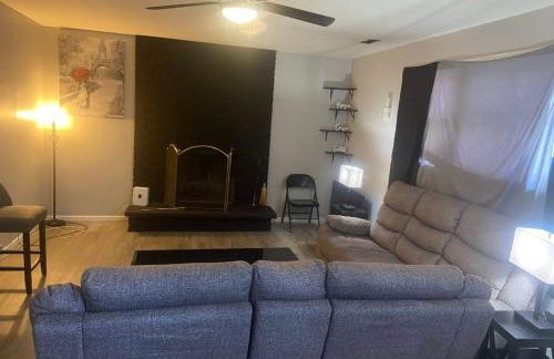 Stunning Brick Tri Level Home 420 friendly - Foto 13