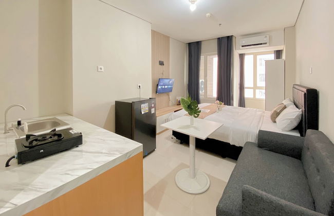 Best Furnished And Homey Studio Nifarro Park Apartment - Foto 23