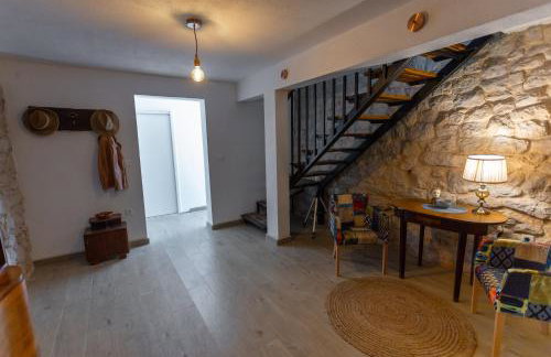 Charming stone house with private pool & jacuzzi - Holiday Home Vera - Photo 24