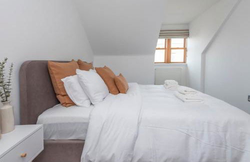 The Loft - Spacious Luxury 2 bed 2 bath with FREE Secure Parking and tube close by - Photo 21