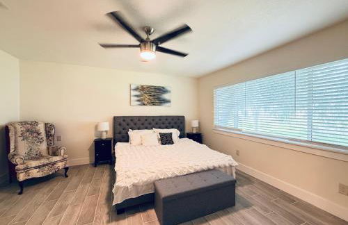 Waterfront Vacation Retreat with Gazebo Fishing - Foto 11