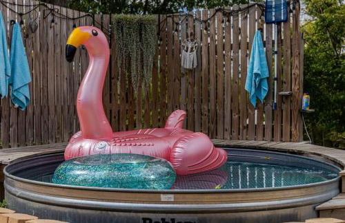 Historic Cottage Retreat-IG Cowboy Pool-Hot Tub - Photo 6