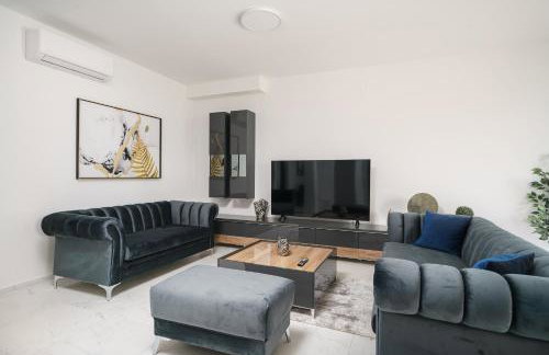 "Golden Sky"Rooftop Pool Villa - Photo 19