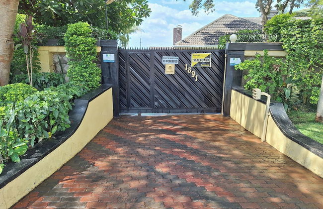 Charming 6-bed House With Swimming Pool in Harare - Foto 36