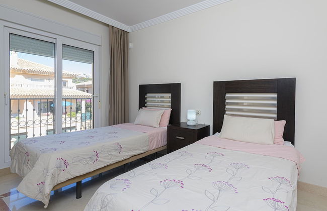 Villa Riviera in Urbanizaci n Riviera Sol - Photo 24