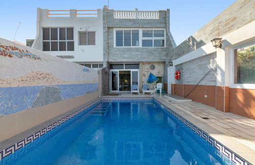 Seaside House With Heated Pool - Photo 3