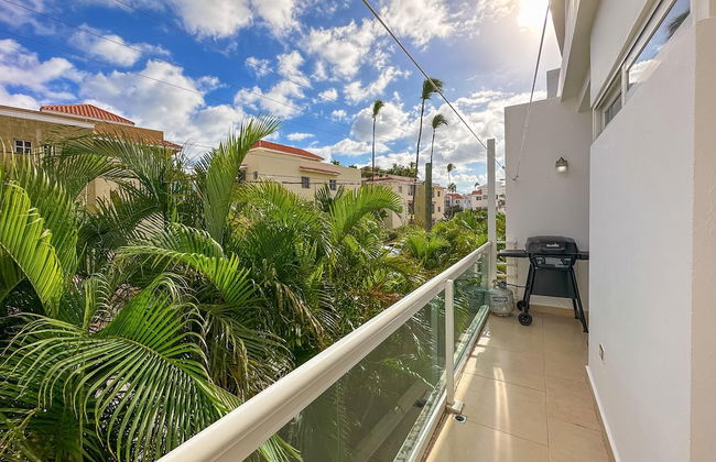 Incredible 3 BR Penthouse w BBQ Jacuzzi - Photo 22