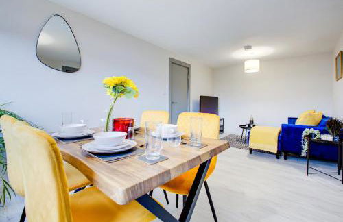 Modern 2 Bed in High Wycombe by ARP Homes, Ideal for Families or Business, Free Parking - Foto 17