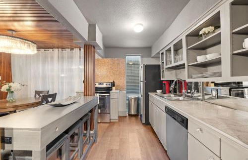 Upscale Dallas Condo Pool, Sauna & Cold Plunge - Foto 8