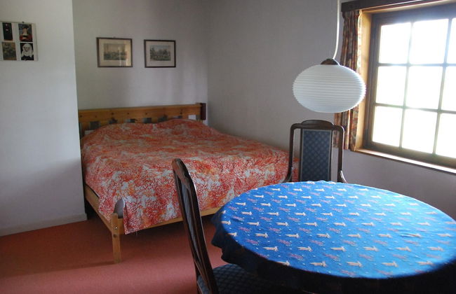 Large Hunting Lodge With Enormous Beautiful Garden - Photo 18