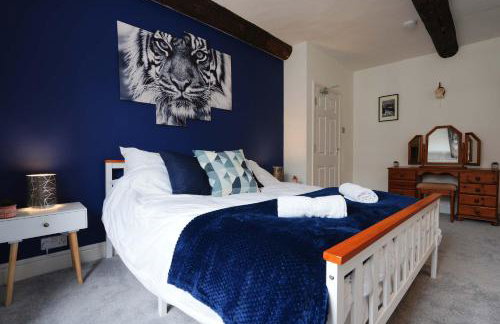 Bulls Head Historic Home With Garden And Hot Tub - Photo 4