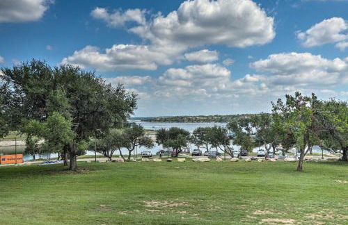 Lakefront Resort Living Pool, Golf, Tennis and More - Foto 26