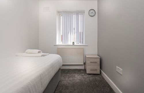 3BR Haven Retreat in Wallasey with FREE Street Parking - Foto 8