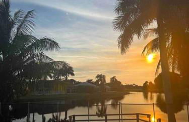 Modern Lakefront Home - Foto 51