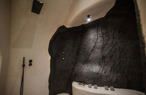 One of One Suites Oia - Foto 24