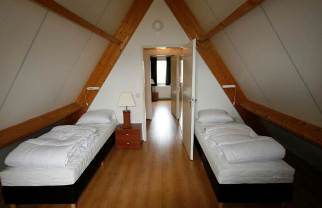 3 bedroom House in Susteren with swimming pool and terrace - Photo 13