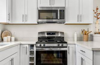 Elegant New Construction Bungalow with Scenic Forest Views - Photo 10