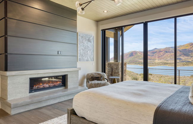 Reflection by Avantstay Sleeps 18 Lake Views Hot Tub Game Room - Foto 28