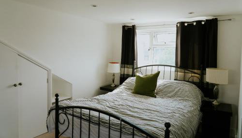 Horsham 3 Bed House With Garden - Foto 5