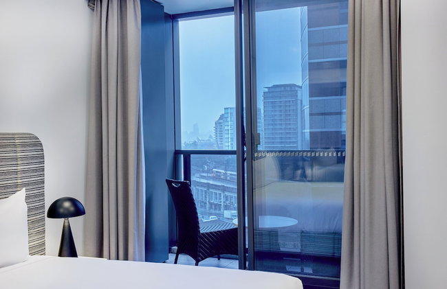 Meriton Suites North Sydney - Photo 16