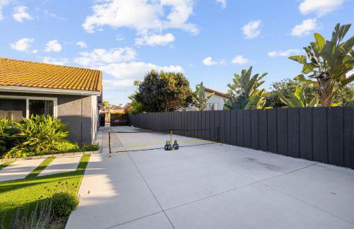 Modern Oceanside Stay with Yard & Laidback Vibes - Foto 18