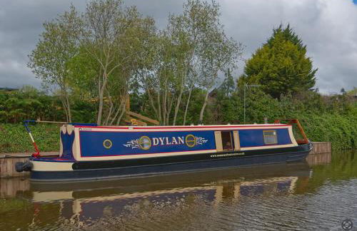 Dylan, 43ft Narrowboat with Garden - Foto 1