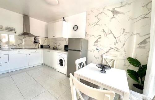 Casa en Nerja con gran terraza, muy luminosa y en tranquila urbanización - Foto 7