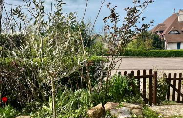 Grand rez de jardin-terrasse avec vue sur la mer - 2 chambres - Photo 23